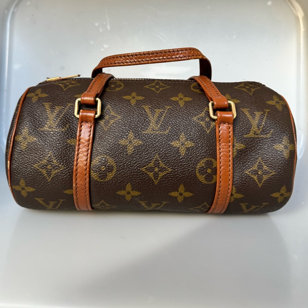 Vintage Louis Vuitton Monogram Papillon 22